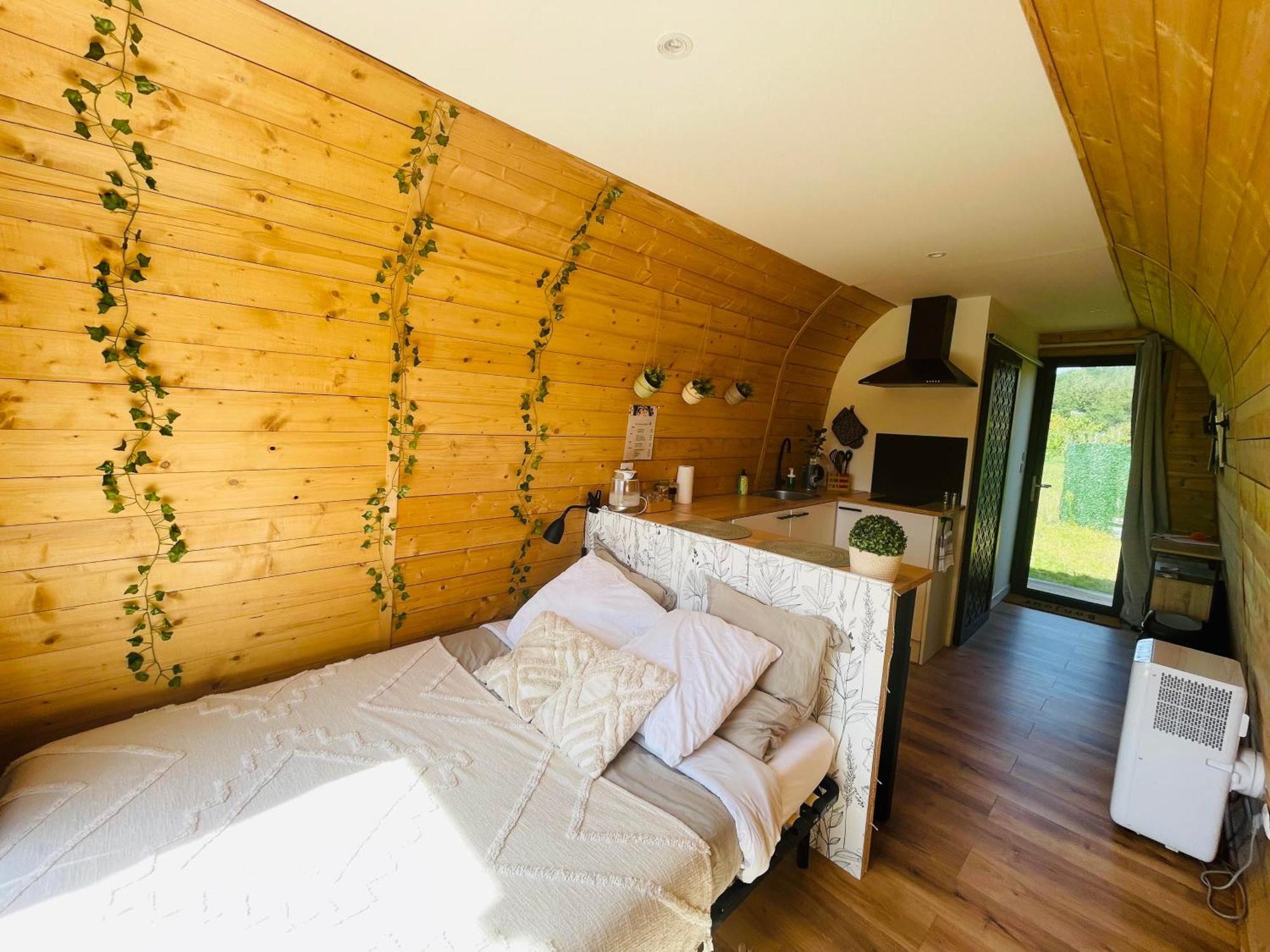 Logement Insolite : La Ruche Verte Monts-sur-Guesnes エクステリア 写真