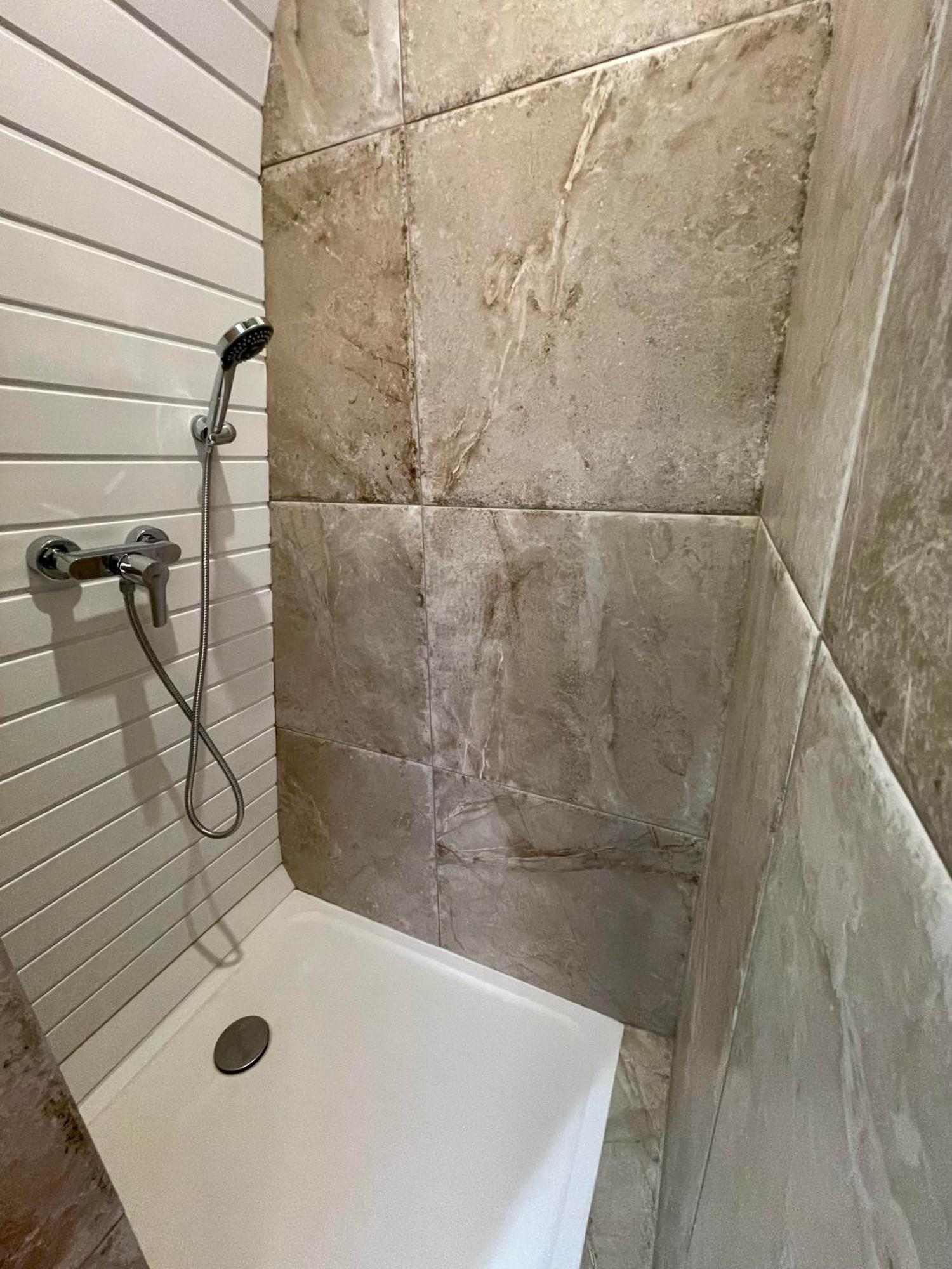 Logement Insolite : La Ruche Verte Monts-sur-Guesnes エクステリア 写真
